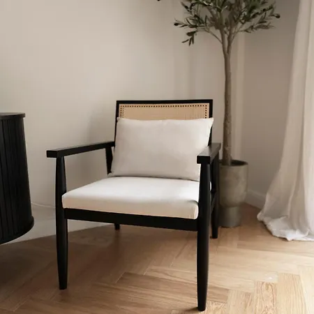 Appartement Design With Garden *