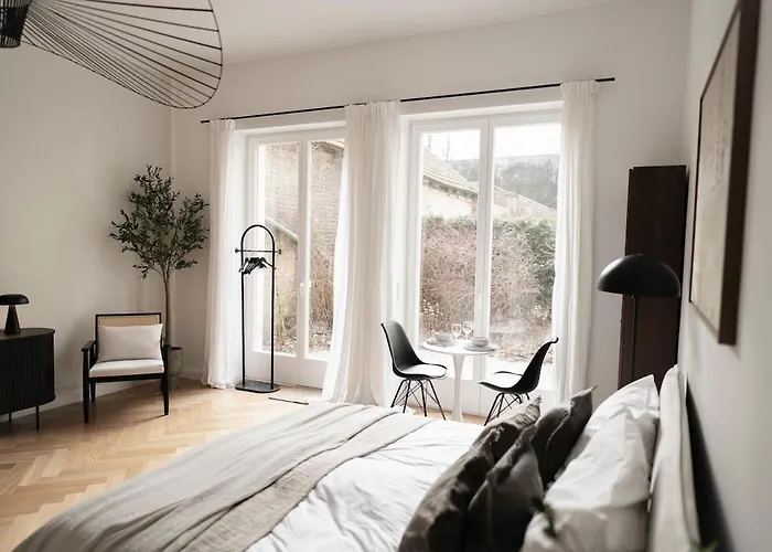 Design With Garden Apartment